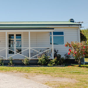 Taupo-Top-10_Menu_Motel-Rooms-300×300-2